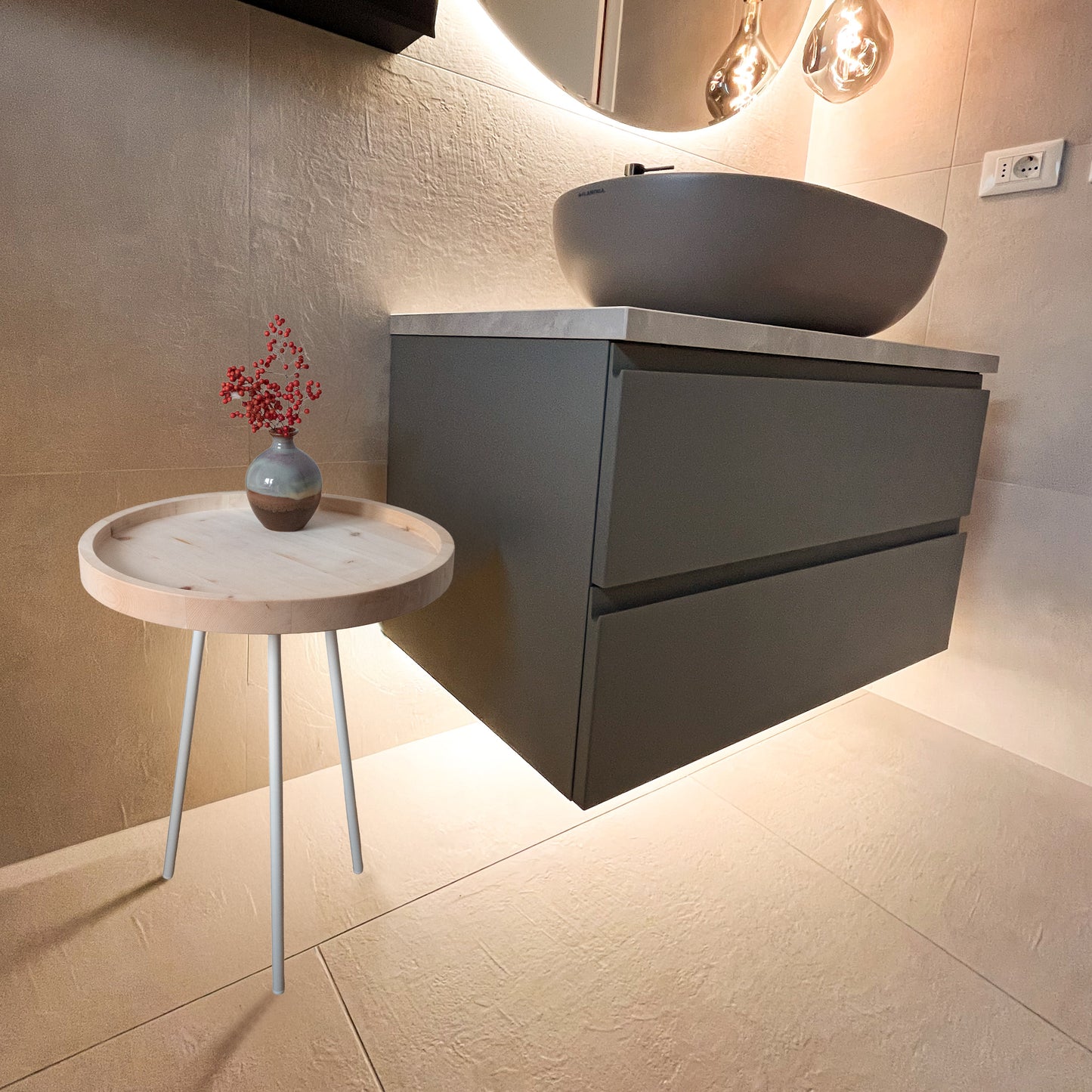 Beistelltisch in weiß minimalistisch Badezimmer
