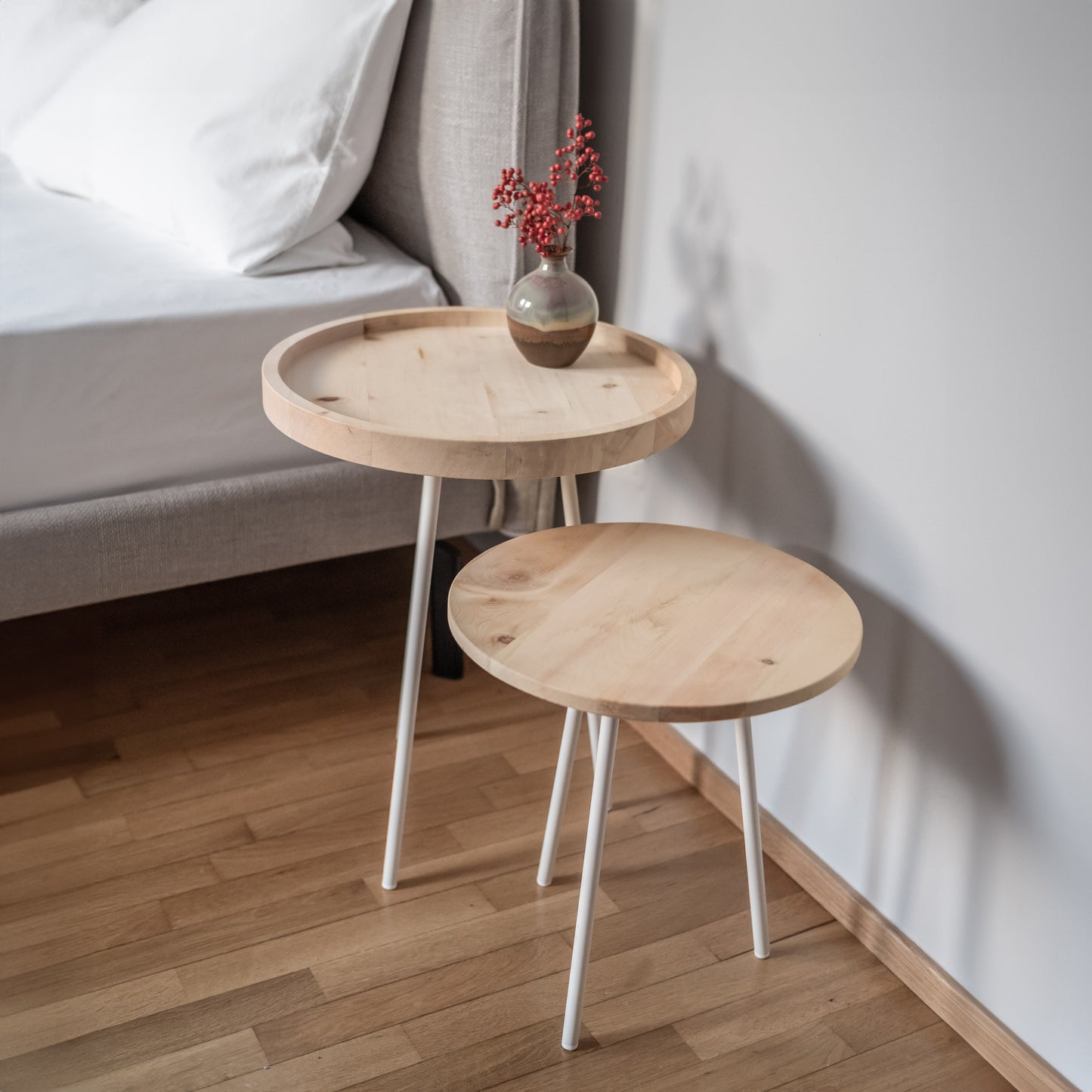 Beistelltisch HAID aus südtiroler Zirbenholz (weiß)